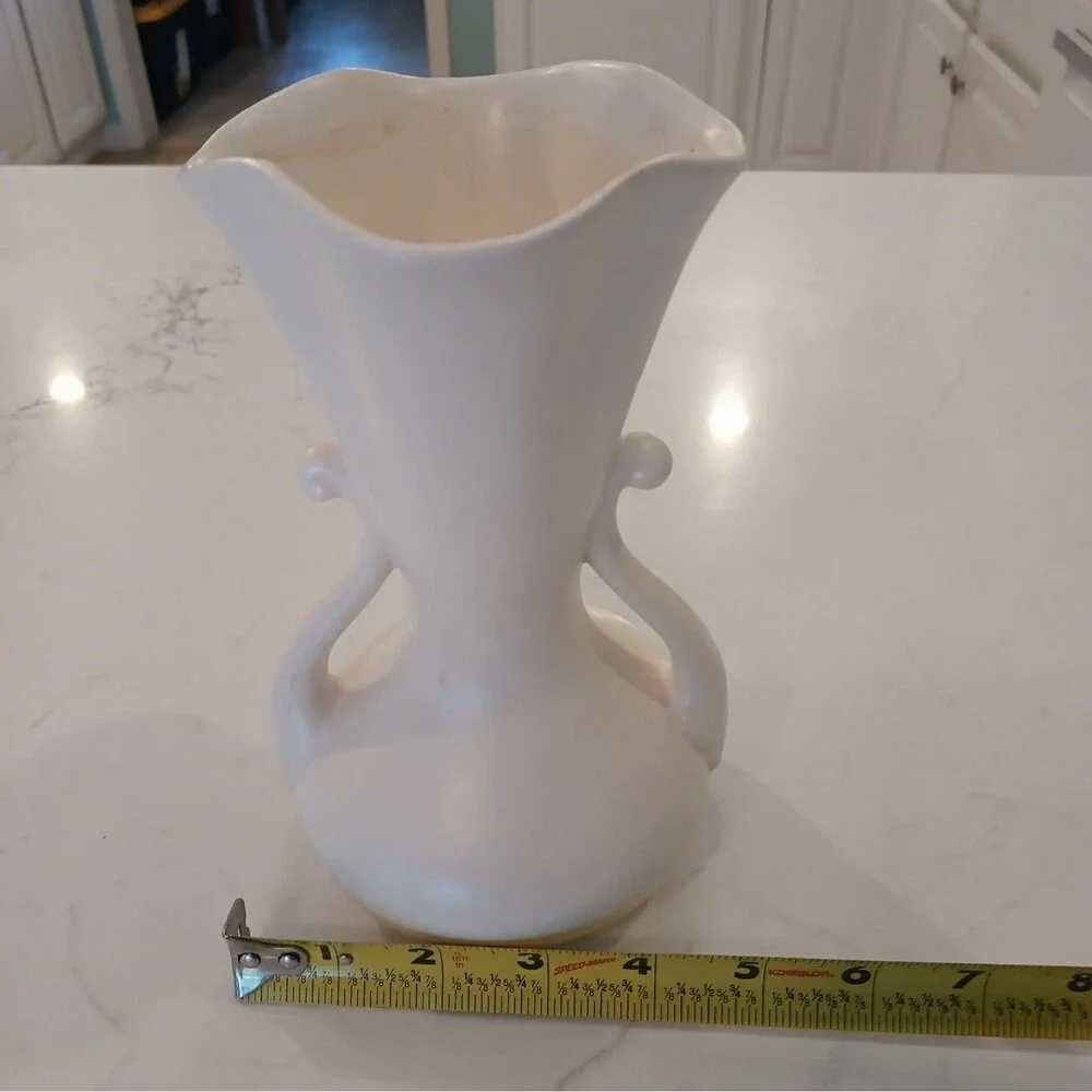 Vintage Red Wing Pottery USA 505 White Cream Vase Cream Interior - Rare!